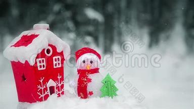森林红房子附近的圣诞作文雪人高清1080p