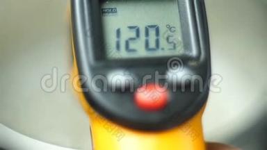 在制造、医药或烹饪中测量温度的装置