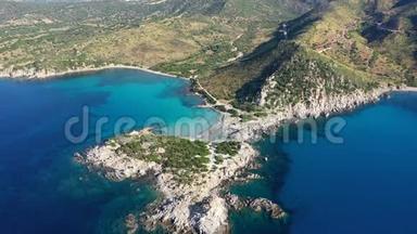 撒丁岛的费用：蓬塔莫伦蒂半岛。 意大利萨丁尼亚，维拉西米乌斯，蓬塔莫伦提斯<strong>美丽</strong>的海滩景色。 <strong>美丽美丽</strong>
