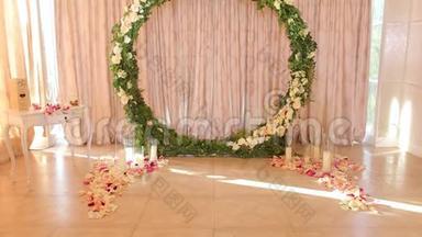 婚礼装饰。 圆形婚礼拱门。