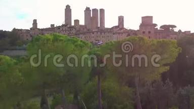 意大利圣吉米诺的空中镜头。 位于托斯卡纳地区..