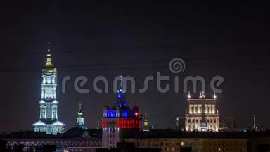 托普大教堂的钟楼UspenskiySobor，市议会和<strong>房子</strong>，有一个尖顶的<strong>夜晚</strong>时间。