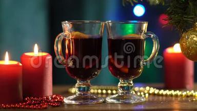 在<strong>新年</strong>晚会的夜间庆祝<strong>活动</strong>中加入浓酒，为秋冬季节提供美味的圣诞饮品