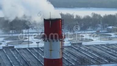 冬季对水处理设施厂房进行烟管特写.. 污水处理厂
