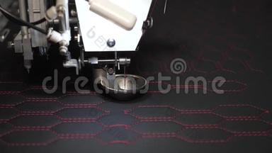 缝纫机控制电脑.. 自动缝纫机。 自动机器刺绣。 数控机器人技术