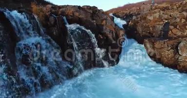 著名的冰岛，其美丽迷人的独特景观，河流，山脉，冰川和<strong>瀑布</strong>的空中<strong>拍摄</strong>