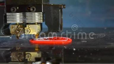 <strong>双</strong>色<strong>双</strong>色<strong>双</strong>色自动3D打印机执行白色和红色物体。