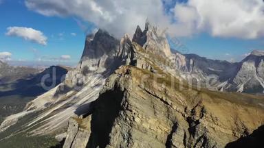 在塞塞达峰上的惊人景色。 特伦蒂诺·阿尔托·阿迪格，多洛米特斯阿尔卑斯山，南蒂<strong>罗</strong>尔，意大利，欧洲。 奥德尔山脉，瓦尔格兰达。