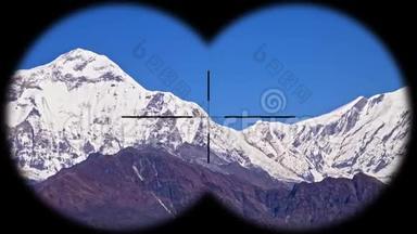 尼泊尔喜马拉雅山脉的安纳普尔纳山脉是通过望远镜看到的。 <strong>徒步</strong>旅行、<strong>登山</strong>和<strong>徒步</strong>旅行