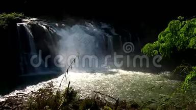 老挝的塔德洛瀑布