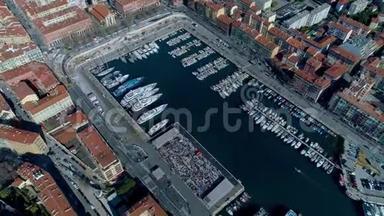 法国尼斯港海上港口及港口与豪华游艇的高空超移