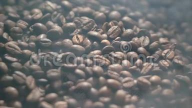 <strong>咖啡色</strong>烤豆和芳香的咖啡豆的特写
