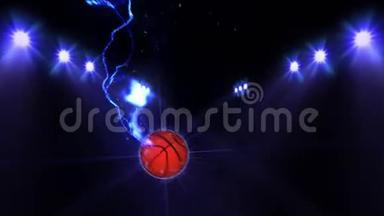 在彩色灯光下打篮球。运动队概念。体育场。地面。字段。夜晚的聚光灯。