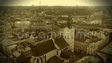 乌克兰利沃夫中世纪罗马天主教大教堂的复古录像