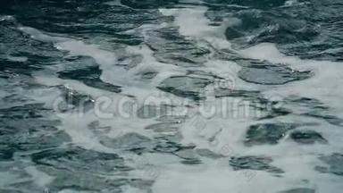 泡沫海潮的慢镜头