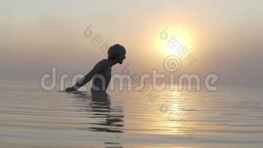 夏天，微笑的人在斯洛文尼亚的湖<strong>水中</strong>荡起<strong>波浪</strong>