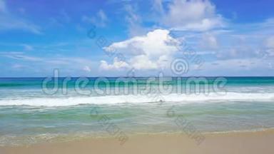 西海岸普吉岛泰国美丽的海滩海在夏季太阳。 4K，超高清视频剪辑
