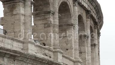 意大利罗马历史建筑圆形剧场体育馆古色古香的灰色柱子