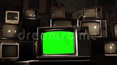 老式80S电视与<strong>绿</strong>色屏幕。 塞皮亚<strong>色调</strong>到颜色。 放<strong>大</strong>。