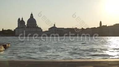威尼斯城市景观，圣马可坎帕尼莱和圣玛丽健康教堂，全景