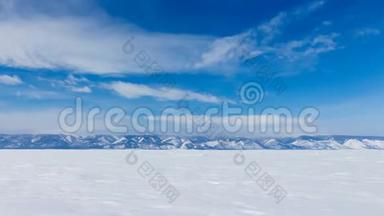 冬季景观。 贝加尔湖雪山美景