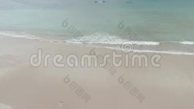 沙滩软波为开启视频，文字空间.. 白沙滩