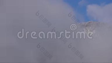 云飞过高加索山脉景观淡出.. 可用于结课学分，职称.. 时光流逝。
