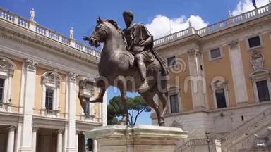意大利罗马国会山上马背上的马库斯奥雷利乌斯<strong>皇帝</strong>铜像