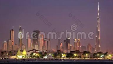迪拜市中心的沙尘暴。 阿拉伯联合酋长国