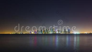 卡塔尔，中东，多哈天际线延时视频夜灯闪烁