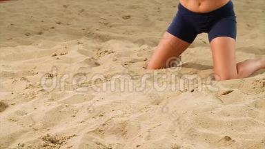沙滩<strong>排球</strong>女运动员的详细资料。 场景。 沙滩<strong>排球</strong>女子特写镜头