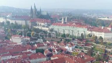 <strong>布拉格</strong>城堡的鸟瞰图，从无人机可以看到<strong>布拉格</strong>城堡的全景