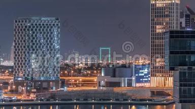 迪拜运河附近的明亮夜晚