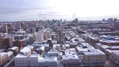 冬季<strong>俄罗斯</strong>大城市的俯视图.. 剪辑。 冬季。 空中观景。 卡雷利亚共和国，<strong>俄罗斯北部</strong>