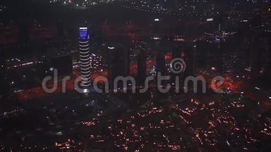 晚上鸟瞰迪拜市区..