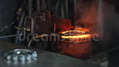 用于机械工程的金属零件的硬化和热处理，金属零件的特写，热处理