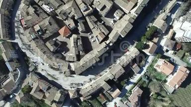 斯塔福洛-马奇，意大利-古丘镇的空中录像