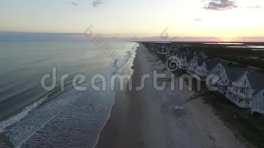 空中观景/北托帕赛尔海滩和卡罗莱纳海岸间景观日落视频
