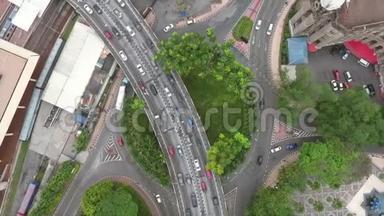 马来西亚繁忙的公<strong>路路</strong>口。 空中飞行远观。 4K