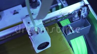 3D印刷采用ABS塑料，蓝色LED设计，印刷制造，数控机床，小模型生产，家用技术