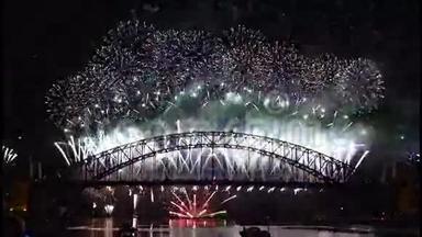<strong>悉尼海港大桥</strong>60fps-9新年前夜烟火