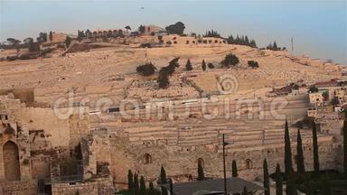 耶路撒冷，以色列，西墙，哀墙，高角度的犹太男子祈祷和崇拜的<strong>哀嚎</strong>