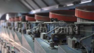 工厂生产弹簧，提供电线闭合，生产弹簧和弹簧块电线，滚丝