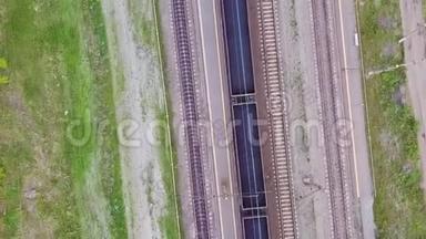列车及列车轨道航摄影像