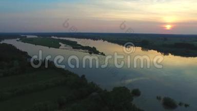 鸟瞰维斯图拉河，日落，米耶兹