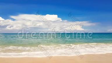 泰国普吉岛麦浩海滩美丽的海滩，蓝天