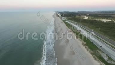 北卡罗莱纳州北托海滩沿岛大道公共海滩通道的无人机空中录像