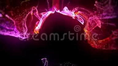 在4k水中注射荧光红紫墨水。 油墨流动中辉光粒子的三维渲染。 Luma哑光，阿尔法