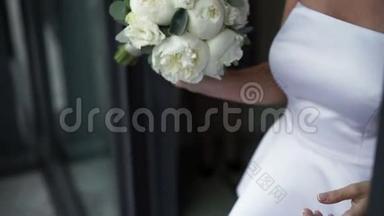 新娘手中的鲜花