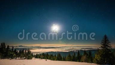 喀尔巴阡山脉的8K月亮和星星时间流逝